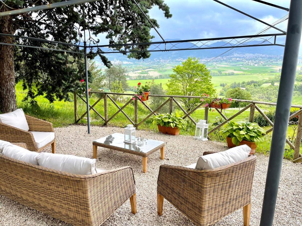 La Panoramica Gubbio - Maison De Charme - Casette E Appartamenti Self Catering Per Vacanze Meravigliose! 외부 사진