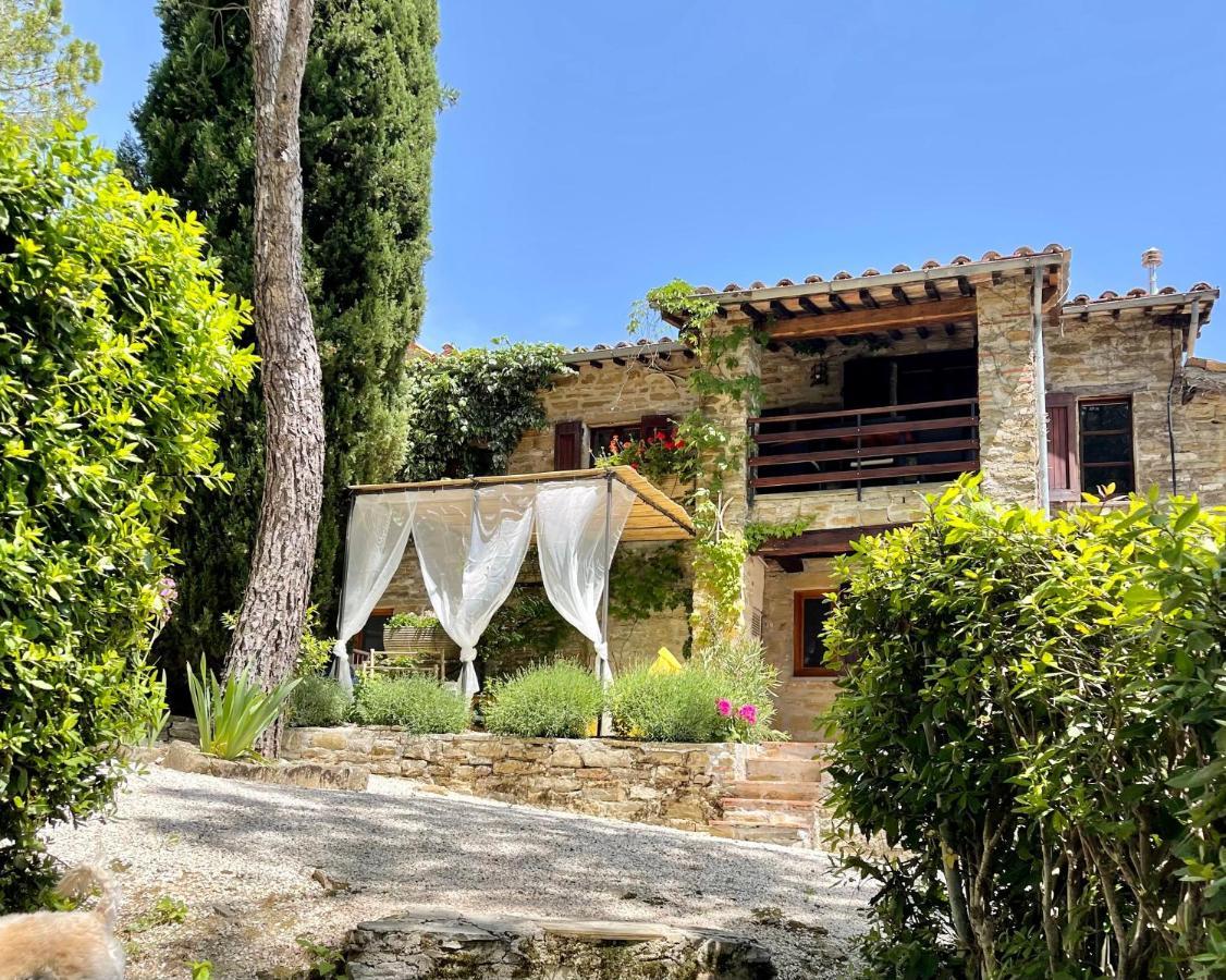 La Panoramica Gubbio - Maison De Charme - Casette E Appartamenti Self Catering Per Vacanze Meravigliose! 외부 사진